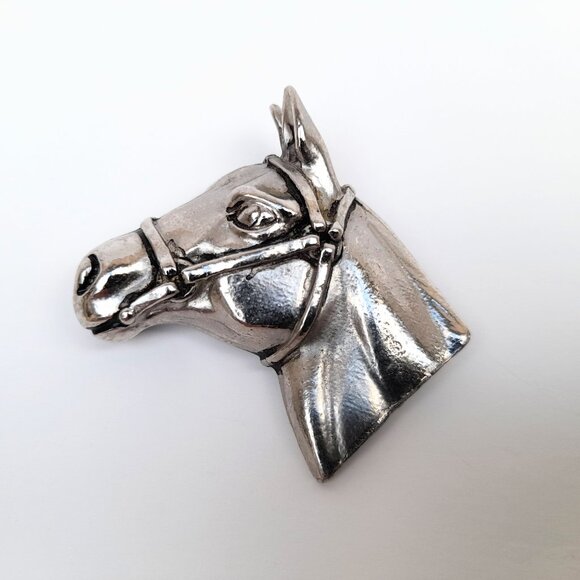 Vintage Horse Head Brooch Silver Tone Equestrian Pin Bridle Chunky - Picture 1 of 8